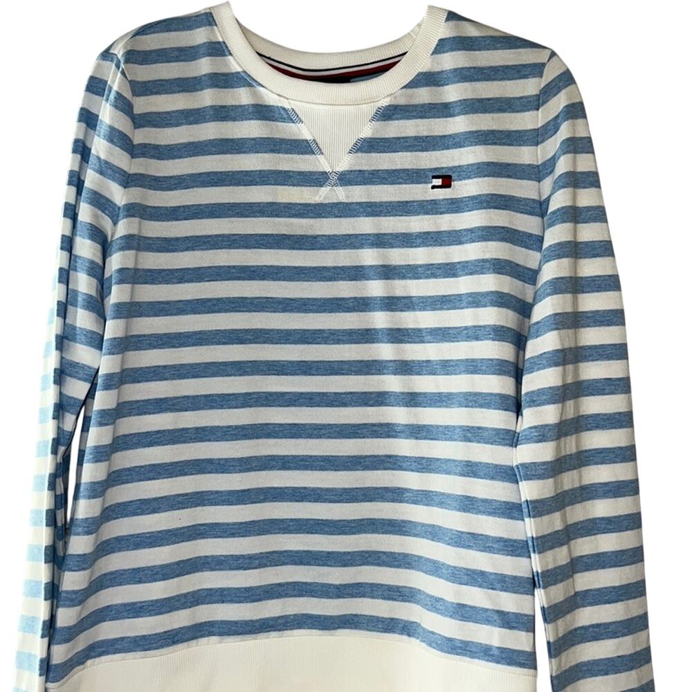 Tommy Hilfiger Ladies Light Blue & White Crewneck Sweater, Size Medium, NWT!